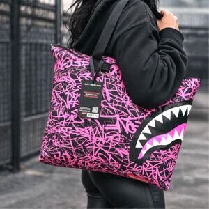 Sprayground Pink Graffiti Shark Tote Bag NWT Rare Streetwear Carryall Duffle